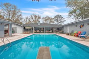 Family House, Pool, Nostalgic, BIG home