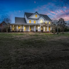 Close to MSU | Spacious | Grill Deck
