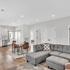 Green Light Retreat, 2BR, Columbus