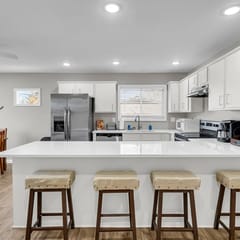 Close to MSU | Luxury | Smart TVs