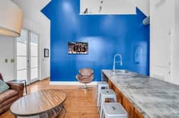 Bulldog Grand Chalet, Cotton District Location! - Image 5