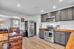 Canary Cottage, 3BR Near MSU, Patio and yard! - Image 5