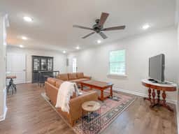 Hometown Hideaway, Walk to Main St, Starkville - Image 5
