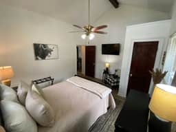 Lions Den, Sleep Like a King! - Image 5