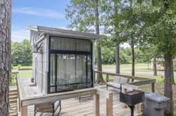 Stoneside, 2 Mi to MSU, Tiny Home w/ Deck - Image 5