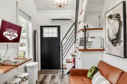 Tower, Tiny Home, Glamping, Close to MSU - Image 2