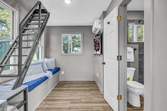 Delta Dreams, Starkville, Tiny Luxury - Image 1