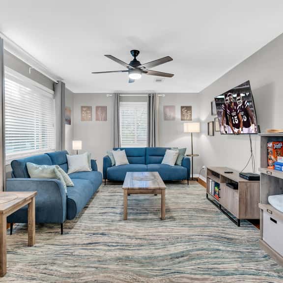 Montgomery Retreat, Spacious, MSU Central - Image 1