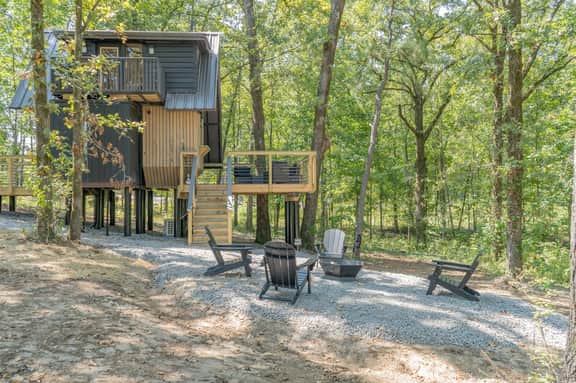 Birdhouse, Maben Venues, 14 mi to MSU - Image 3