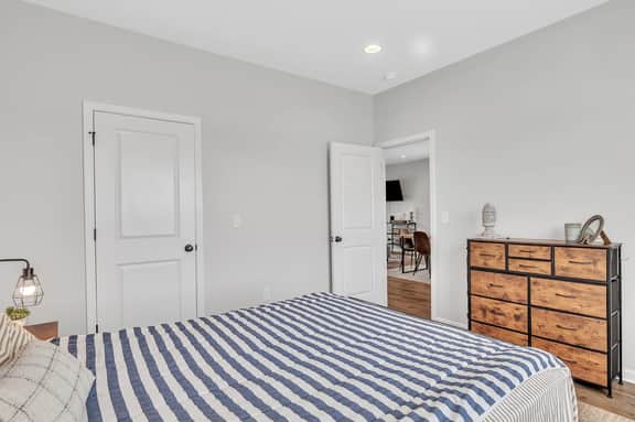Green Light Haven, Comfort in Columbus, 2BR, Grill - Image 2