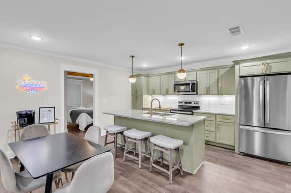 Downtown Access | Spacious | Family Space - Image 2