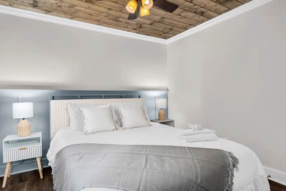 Downtown Access | Spacious | Family Space - Image 5
