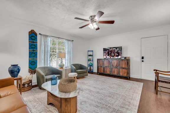 Santa Anita Furlong, Downtown MSU, 2BR - Image 2