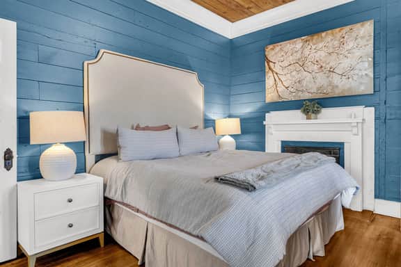 Southern Gent, Cozy King Suite, 1BR Near MSU - Image 3