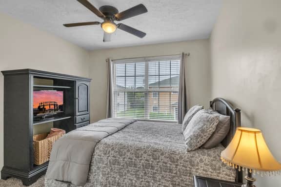 Starr Living, MSU and Oby's, Quiet 3BR Townhome - Image 3