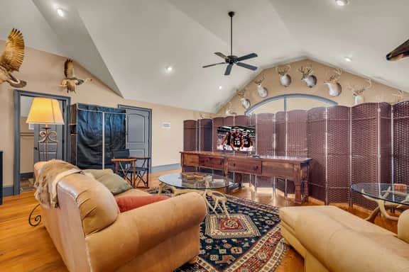 Starr Loft, Walk to Walk Ons, Hidden Gem! - Image 2