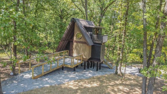 Birdhouse, Maben Venues, 14 mi to MSU - Image 1