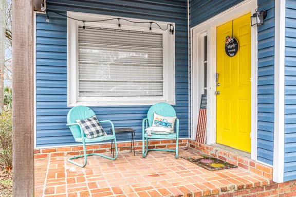 Maxwell 104 Cotton District, Parking, Pet-Friendly - Image 1