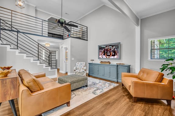Pikes Place, Spacious, MSU Gameday Retreat - Image 1