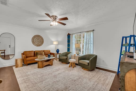 Santa Anita Furlong, Downtown MSU, 2BR - Image 1
