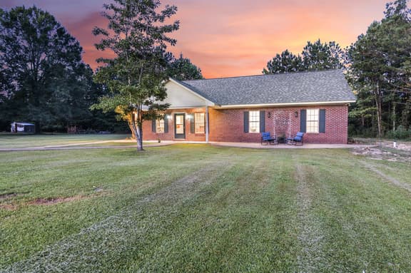 Starkville Storey, Fine Country Living, Quiet - Image 1