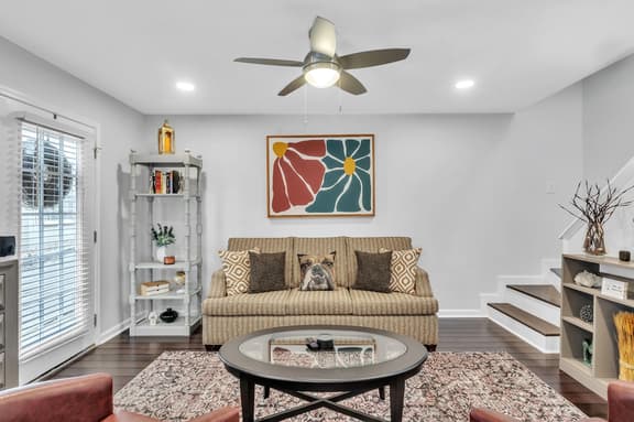 University Luxe, Heart of Cotton District! - Image 1